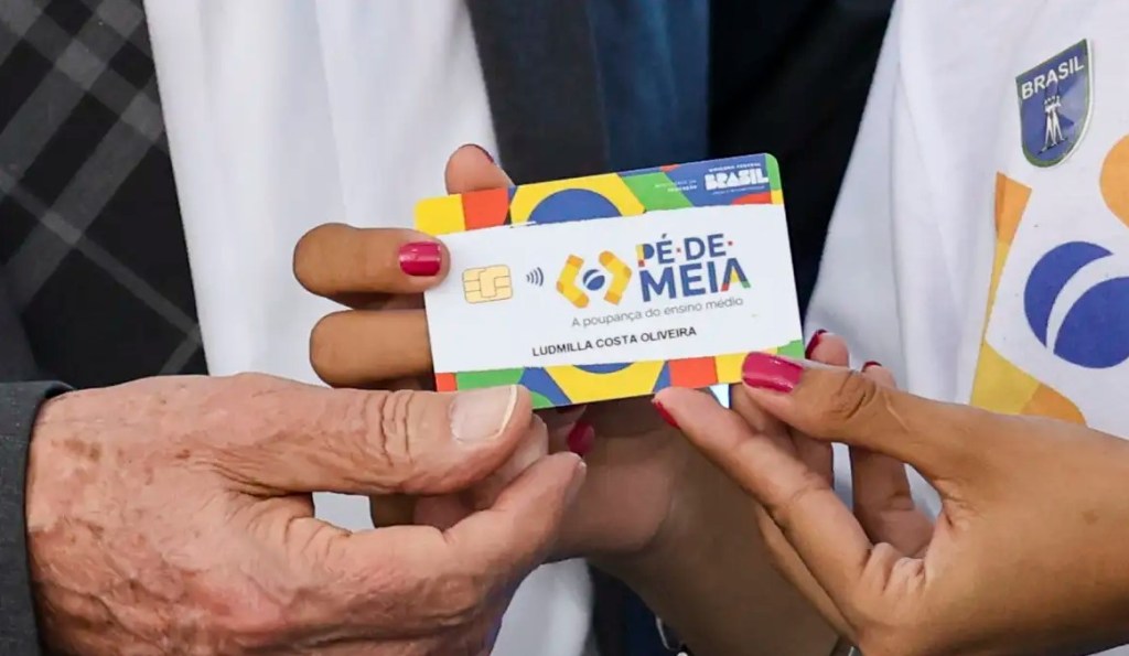 Como vencer uma eleição se o Governo Federal investe em propaganda de narrativas e assistencialismo?